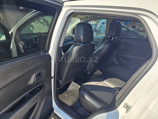 Chevrolet Trax-12