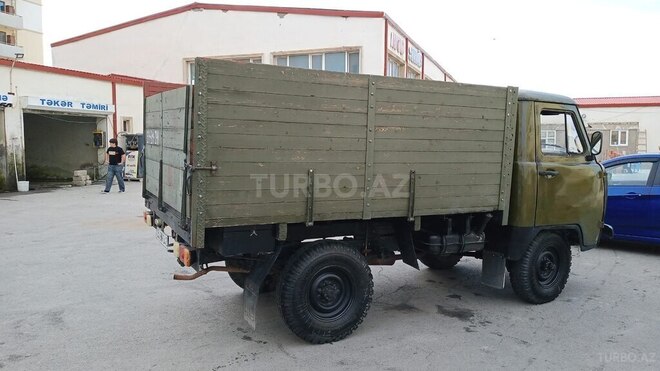 UAZ 3303-6