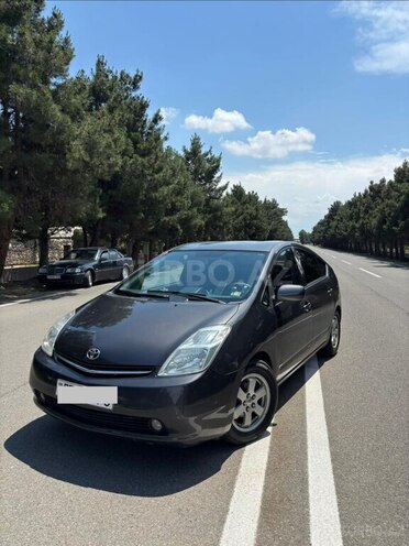 Toyota Prius-11