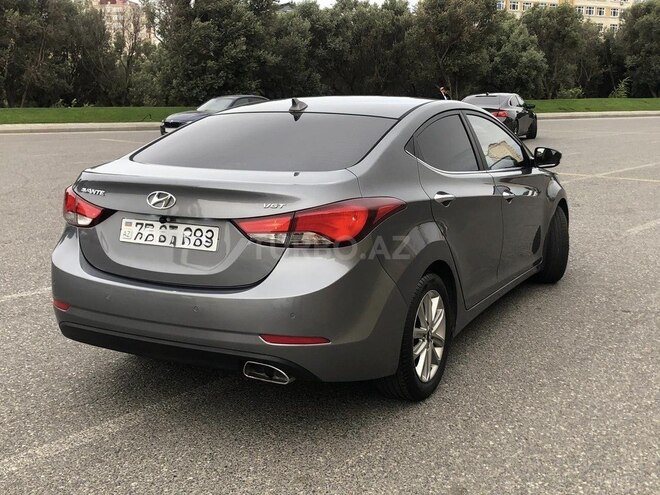 Hyundai Avante-13