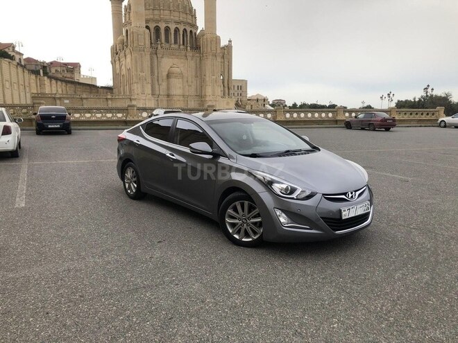 Hyundai Avante-7