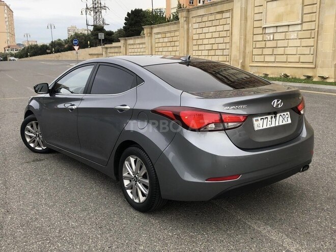 Hyundai Avante-17
