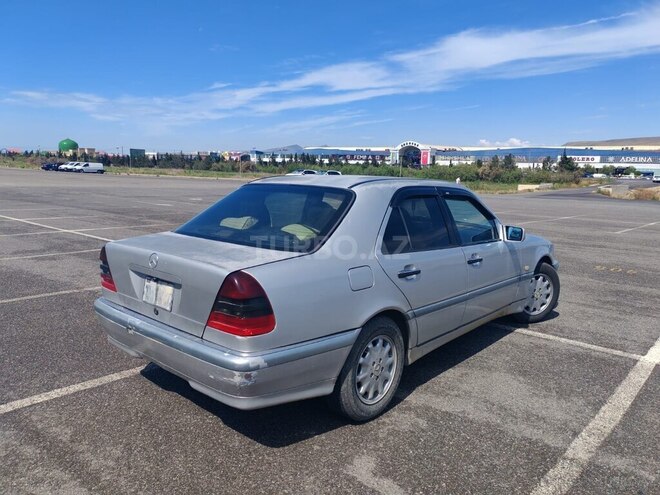 Mercedes C 240-4