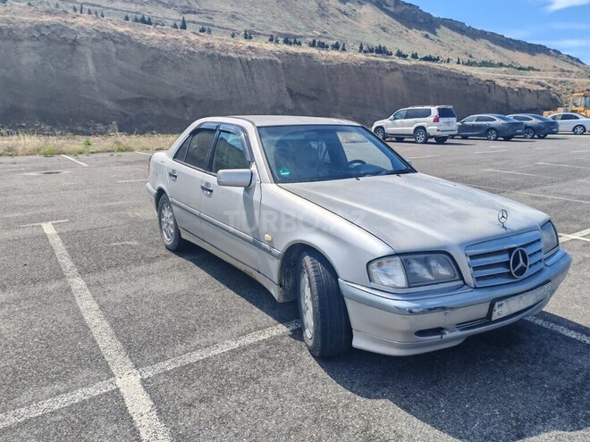 Mercedes C 240-3