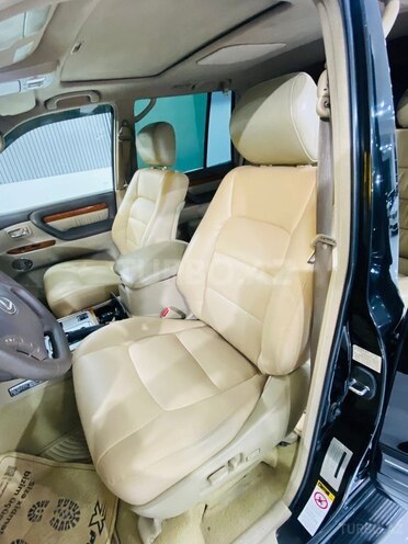 Lexus LX 470-16