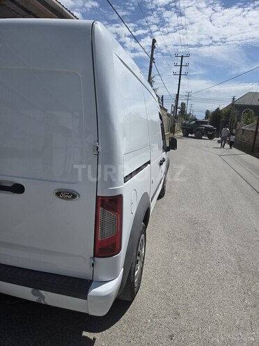 Ford Tourneo Connect-8