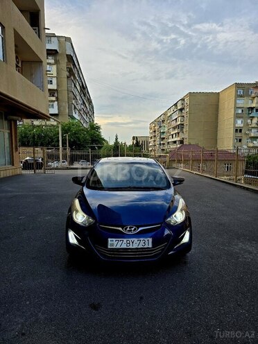 Hyundai Elantra-1