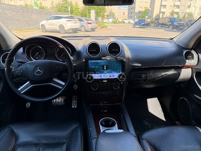 Mercedes GL 550 4MATIC-6
