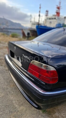 BMW 728-8