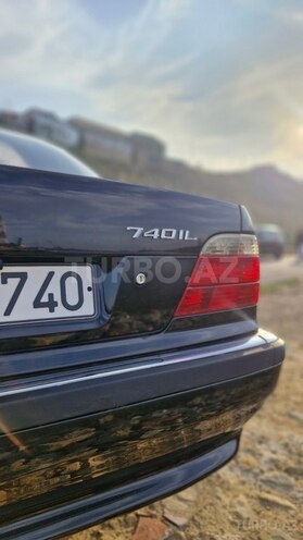 BMW 728-9