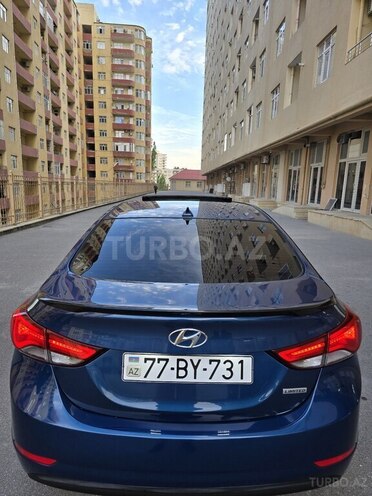 Hyundai Elantra-5