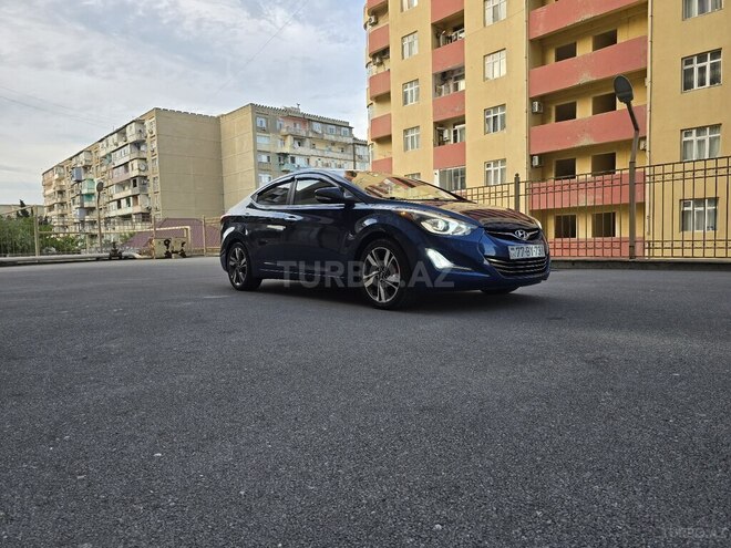 Hyundai Elantra-16