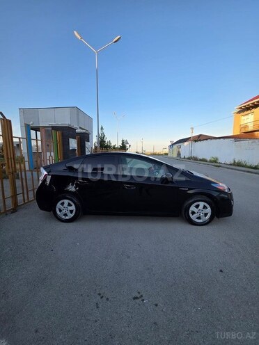 Toyota Prius-10