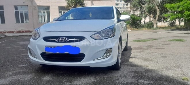 Hyundai Accent-2