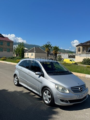 Mercedes B 170-5