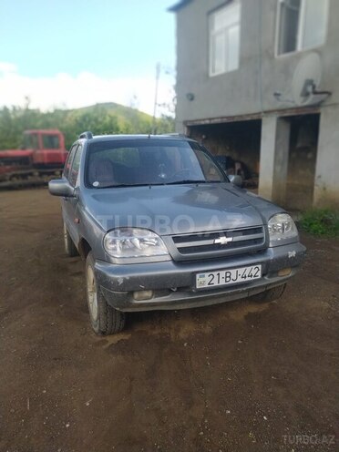 Chevrolet Niva-2