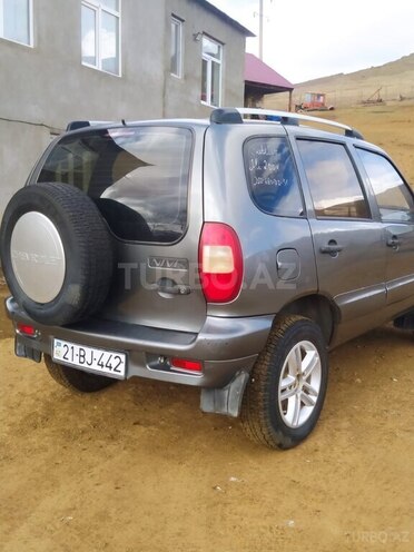 Chevrolet Niva-3