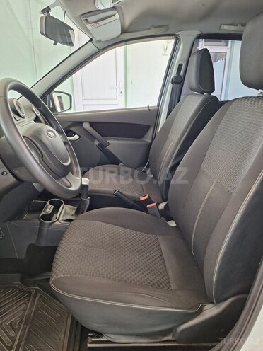 LADA (VAZ) Granta-11