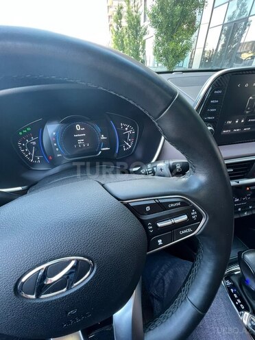 Hyundai Santa Fe-21