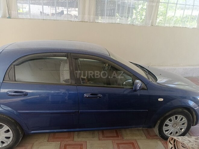 Chevrolet Lacetti-4