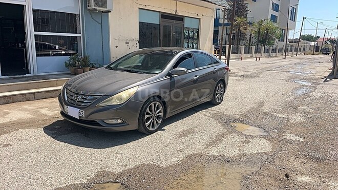 Hyundai Sonata-2
