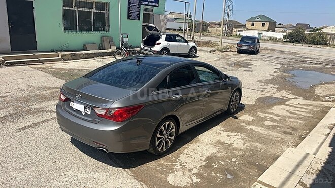 Hyundai Sonata-6