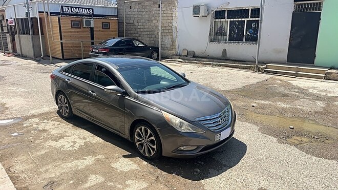 Hyundai Sonata-8