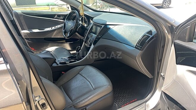 Hyundai Sonata-9
