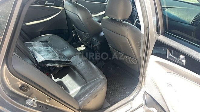 Hyundai Sonata-10