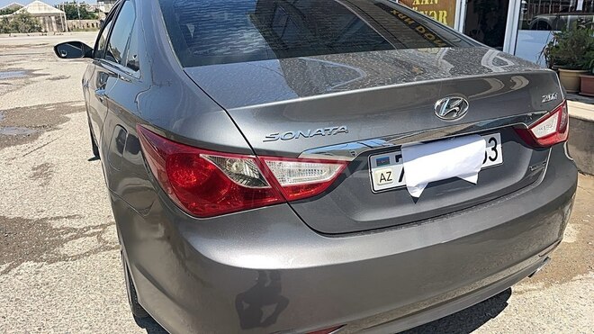 Hyundai Sonata-13