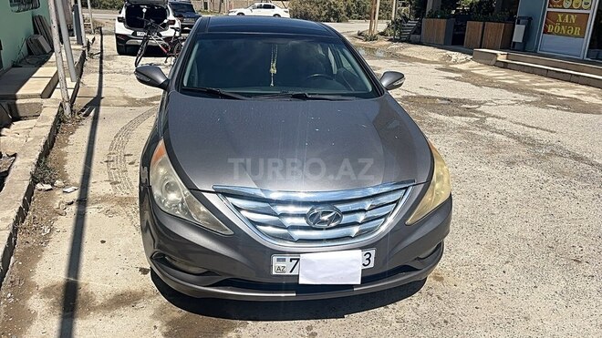 Hyundai Sonata-14
