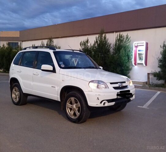 Chevrolet Niva-4