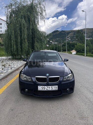 BMW 320-1