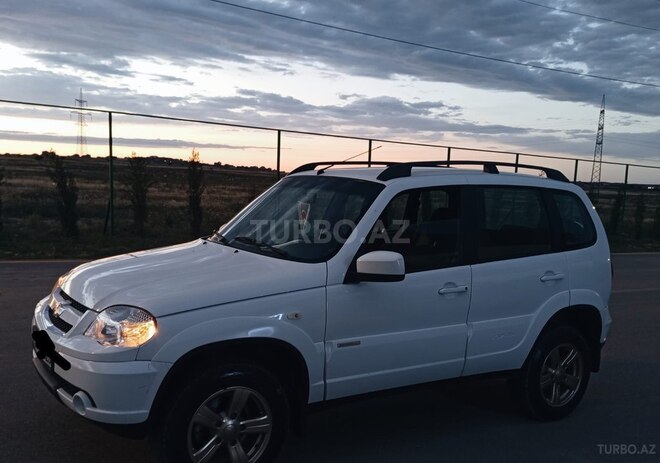 Chevrolet Niva-10