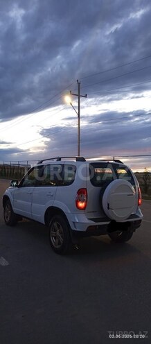Chevrolet Niva-9
