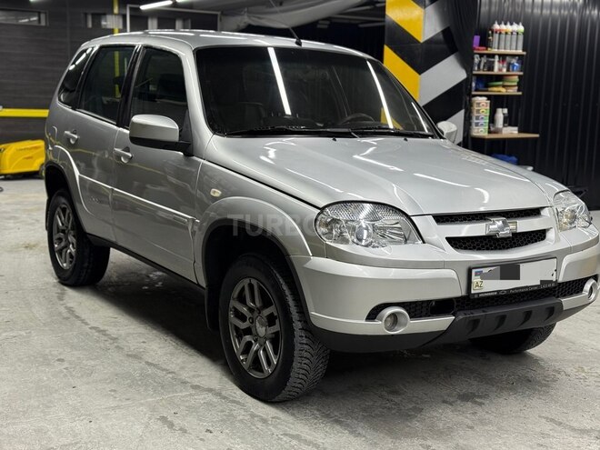 Chevrolet Niva-11