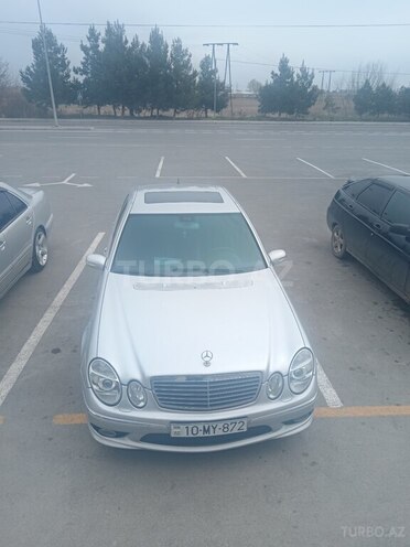 Mercedes E 320 4MATIC-3