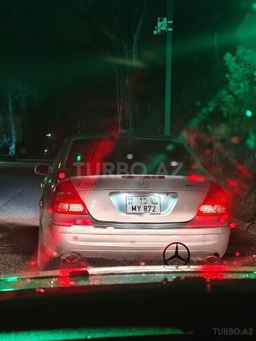 Mercedes E 320 4MATIC-2
