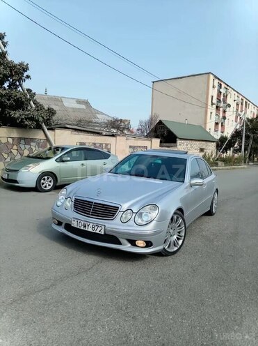 Mercedes E 320 4MATIC-5