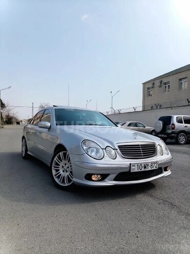 Mercedes E 320 4MATIC-9