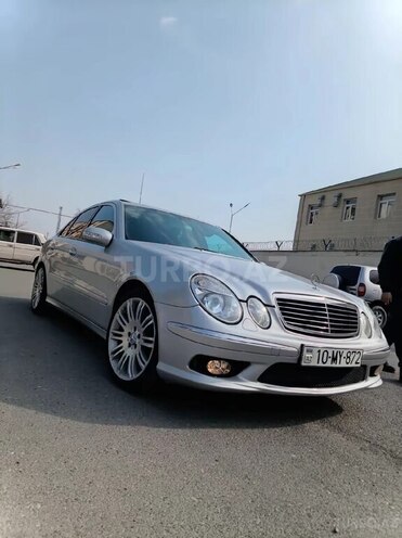 Mercedes E 320 4MATIC-12