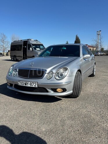 Mercedes E 320 4MATIC-13