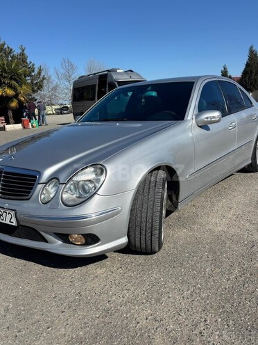 Mercedes E 320 4MATIC-14