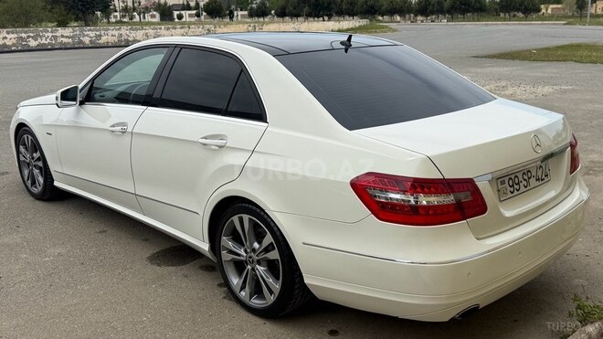 Mercedes E 250-8