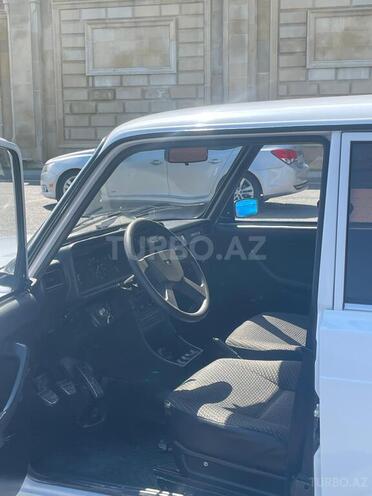 LADA (VAZ) 2107-4