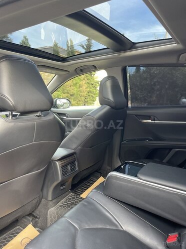Toyota Camry-9