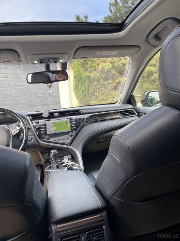 Toyota Camry-11
