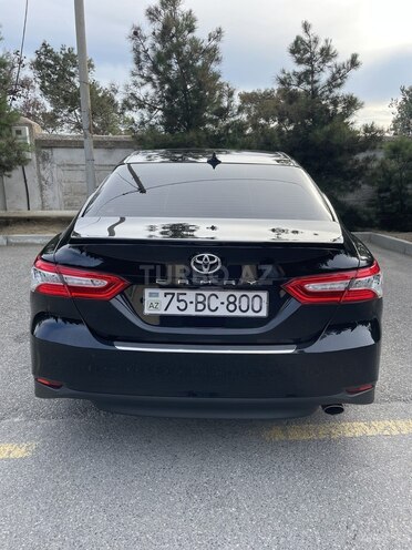 Toyota Camry-6