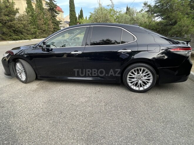 Toyota Camry-13