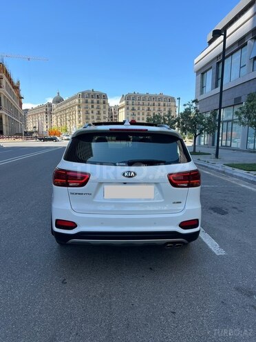 Kia Sorento-2